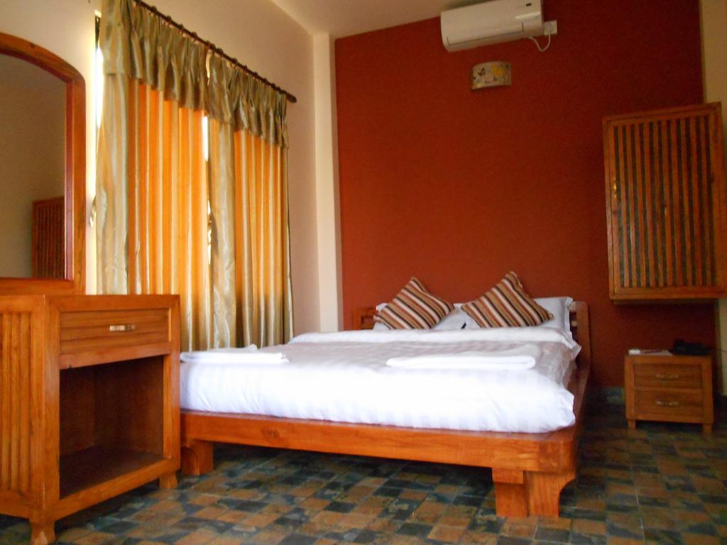 Hotel Jal Mahal Pokhara Eksteriør billede